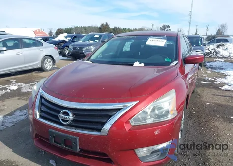 2015 Nissan Altima 2.5 S из США, поврежденный, VIN 1N4AL3AP9FN408524